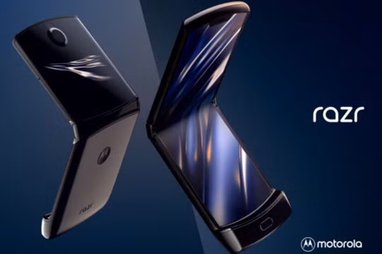 Motorola Razr. Ảnh: Phone Arena