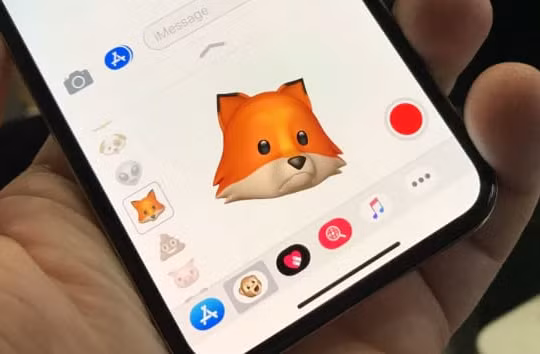 Tính năng Animoji trên Apple. Ảnh: CNBC