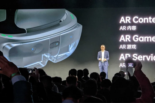 Tại Hội nghị OPPO Inno Day 2019, Oppo đã công bố kính AR đầu tiên do hãng sản xuất. Ảnh: Gizchina
