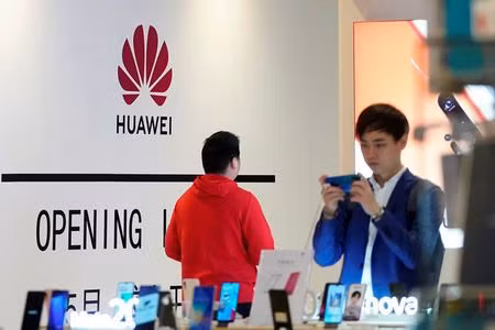 Trung Quốc phản đối việc các quốc gia khác áp đặt lệnh trừng phạt đơn phương đối với công ty viễn thông Huawei.