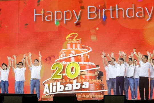 Vốn hóa thị trường của Alibaba đã tăng lên tới 570 tỷ đô la vào năm 2019 tính đến ngày 20 tháng 12 đưa công ty này trở thành công ty có giá trị thị trường lớn nhất châu Á. Ảnh: Nikkei Asian Review