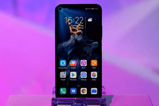 Điện thoại thông minh Honor 20 của Huawei tại một sự kiện ra mắt sản phẩm ở London, ngày 21.5.2019. Ảnh: Reuter