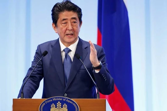 Thủ tướng Nhật Bản Shinzo Abe phát biểu trong cuộc gặp với Tổng thống Nga Vladimir Putin tại Osaka, Nhật Bản ngày 29.6.2019. Ảnh: Bdnews24