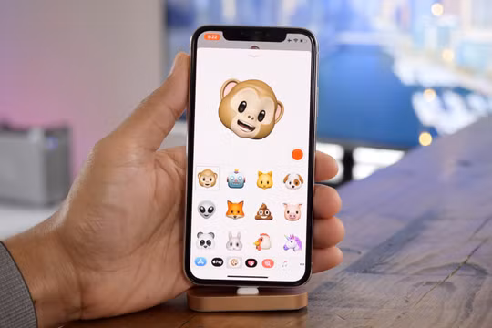 iPhone X là chiếc iPhone mang tính đột phá của Apple. Nguồn: 9toMac