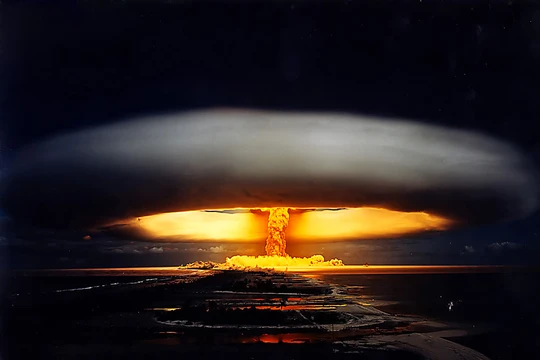 Đám mây hình nấm là hiện tượng xảy ra sau khi bom hạt nhân phát nổ. Nguồn: Business Insider