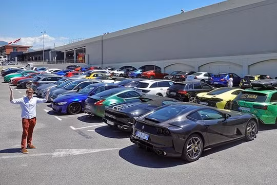 Mốt số lượng lớn siêu xe bị cảnh sát Monaco tịch thu, đưa về bãi tập kết này. 