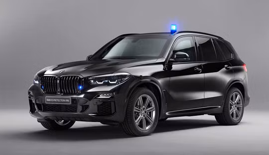 Chiếc BMW đã được "độ" để chống đạn AK-47