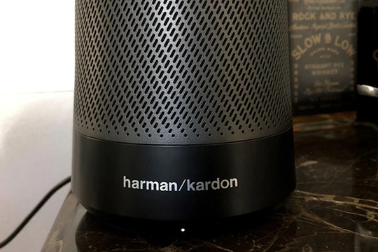 Loa thông minh Harman Kardon Invoke sẽ sớm nhận dạng được nhiều giọng nói. ẢNH: AFP