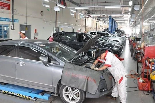 Bảo dưỡng đều đặn chính hãng sẽ khiến người mua thêm an tâm. Ảnh ST