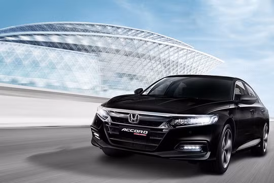 Honda Accord thế hệ thứ 10 