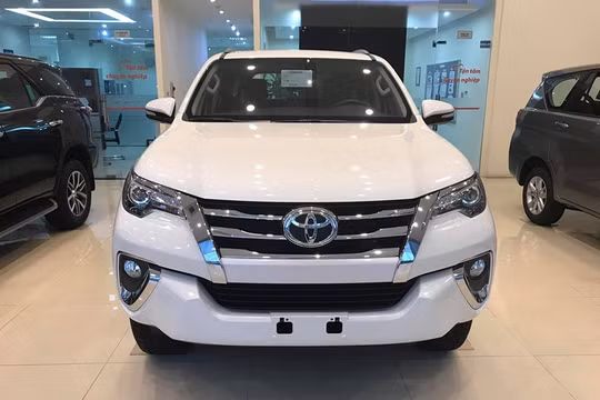 Doanh số tăng trưởng tốt nhưng Toyota Fortuner vẫn liên tục được điều chỉnh tăng mức giảm giá từ đầu tháng 10 đến nay. 