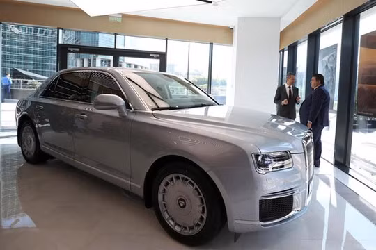 Mẫu Senat trưng bày trong lễ khai trương showroom đầu tiên của Aurus tại Moskva hôm 23/8. Ảnh: Reuters 