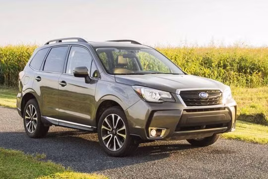 Subaru Forester đời 2015 - 2018 bị triệu hồi do lỗi siết đai ốc của ống khí xả 