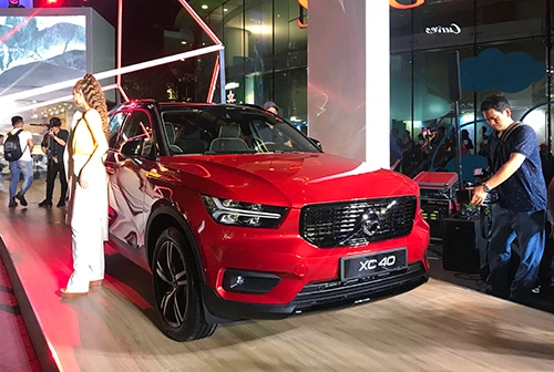 Volvo XC40 trưng bày tại một trung tâm thương mại ở TP HCM hôm 1/6. 