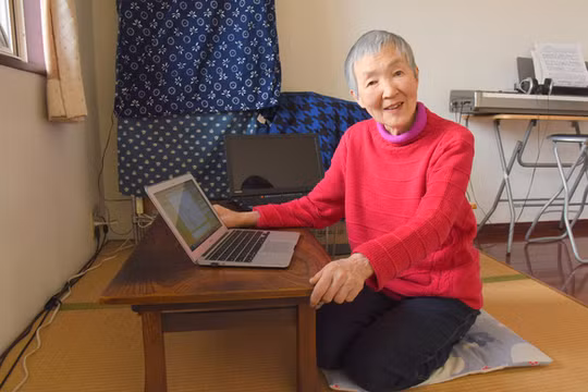 Cụ bà Wakamiya, 83 tuổi, lập trình viên lớn tuổi nhất thế giới - Ảnh: Japan Times