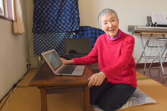 Cụ bà Wakamiya, 83 tuổi, lập trình viên lớn tuổi nhất thế giới - Ảnh: Japan Times