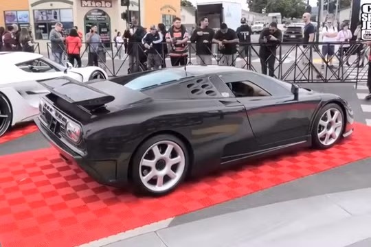 Bugatti trình làng mẫu Centodieci đặc biệt tại Tuần lễ Xe hơi Monterey