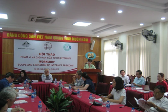 PGS TS Nguyễn Thị Quế Anh - Chủ nhiệm Khoa Luật ĐHQG Hà Nội phát biểu khai mạc hội thảo