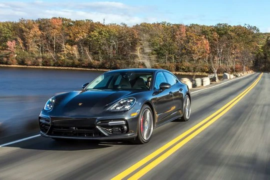 Mẫu Porsche Panamera