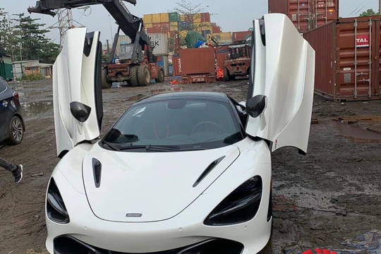 Siêu xe McLaren 720S thứ 7 về Việt Nam là phiên bản mui trần đầu tiên, trước đó là 6 bản mui cứng