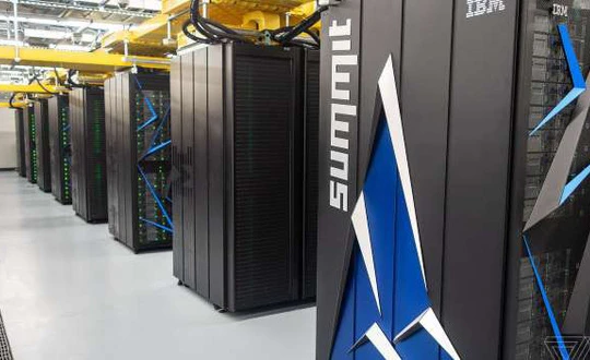 Siêu máy tính Summit hiện giữ kỷ lục nhanh nhất thế giới của Mỹ - Ảnh: THE VERGE