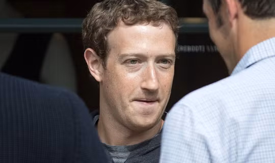 Mark Zuckerberg vẫn đang tiếp tục gặp khó khi phải đối mặt những lục đục nội bộ.
