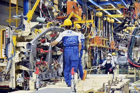 Thời gian tới, Bộ Công Thương xác định sẽ duy trì và mở rộng hoạt động sản xuất, lắp ráp ô tô trong nước. Ảnh: Hà Phương