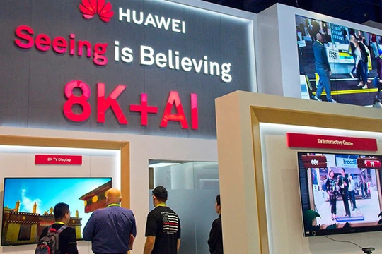 Huawei liệu có thành công với chiến lược sản xuất TV 8K 5G đầu tiên thế giới? ẢNH: TECHSPOT