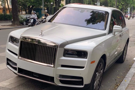 Rolls-Royce Culliman về tay đại gia ngay khi về đến Hà Nội. 