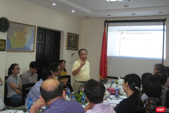 TS Nguyễn Ái Việt - nguyên Viện trưởng Viện Công nghệ Thông tin, ĐHQG Hà Nội giới thiệu về công nghệ dịch thuật