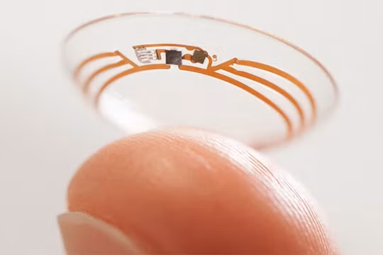 Kính áp tròng có cảm biến phát hiện tiểu đường của Google.