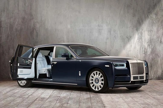 Chiếc Roll-Royce Phantom Rose được đặt hàng riêng. 