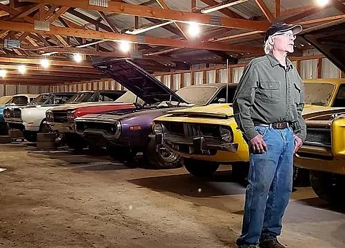 Bill "Coyote" Johnson và bộ sưu tập xe cổ.