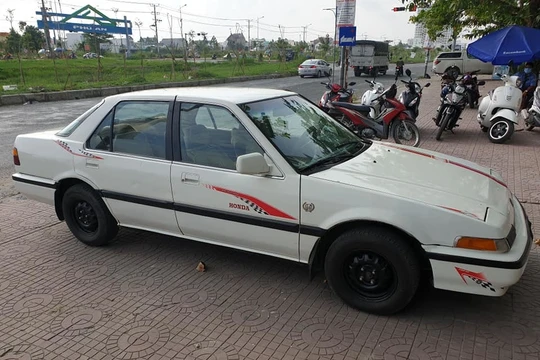 Chiếc xe Honda Accor 1987 của anh Khanh. 