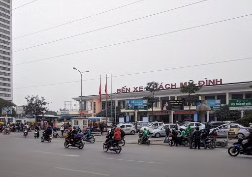 Bến xe Mỹ Đình, một địa điểm thường xảy ra ùn tắc một số khoảng thời gian