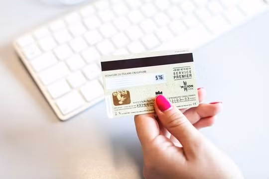 Ngân hàng Mỹ bắt đầu thử nghiệm thẻ tín dụng có mã CVV động.