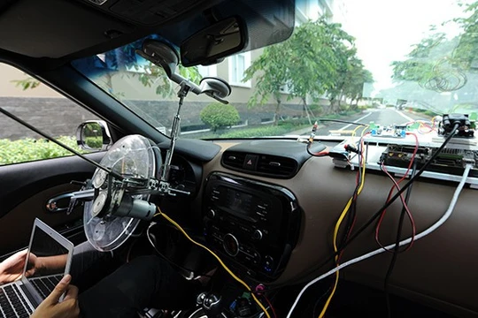 Ô tô tự lại được FPT thử nghiệm (ảnh: FPT)