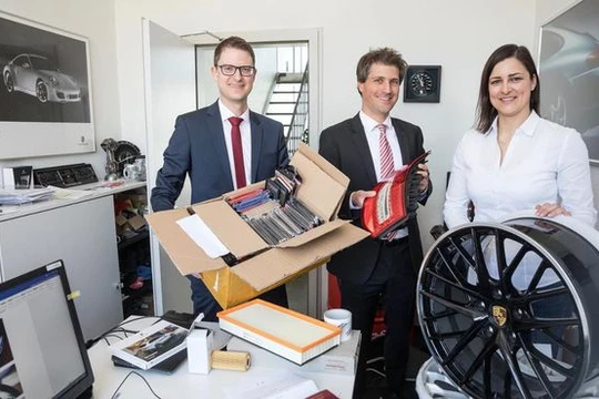 Phụ tùng của Porsche bán trên mạng phần nhiều là hàng giả