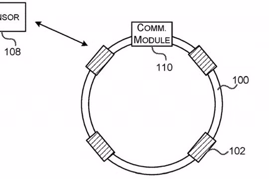 Bằng sáng chế của Microsoft cho thấy thiết bị đeo mà công ty muốn tạo ra. ẢNH: USPTO