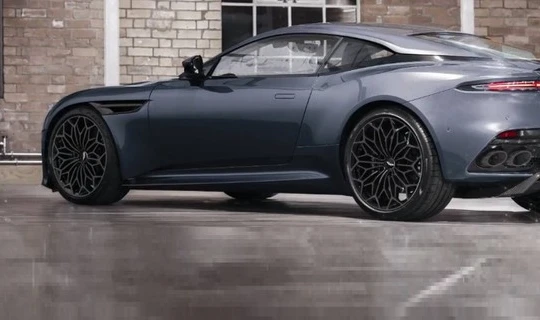 Mẫu siêu xe 007 DBS Superleggera