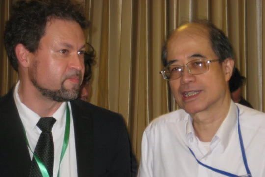 Ông Nguyễn Viện Hải - Phó viện trưởng Viện Nghiên cứu Công nghệ VINASA (bên phải) và ông Sergey Polyakov - trưởng đoàn doanh nghiệp CNTT của Nga tại Vietnam Expo 2018