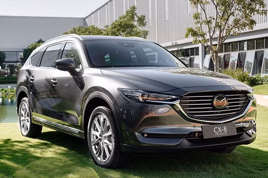 Mazda CX-8 lắp ráp trong nước vừa ra mắt 