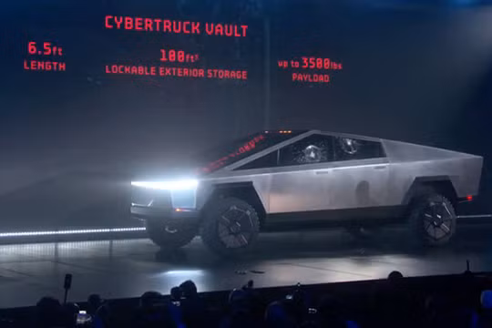 Mẫu bán tải Tesla Cybertruck tại Triển lãm xe Los Angeles