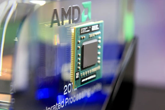 Chip máy tính AMD-A10-4600M Series APU. ẢNH: BLOOMBERG