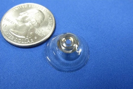 Kính áp tròng thông minh