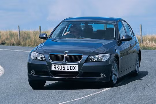 Thaco triệu hồi gần 900 xe BMW