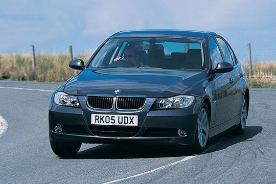 Thaco triệu hồi gần 900 xe BMW