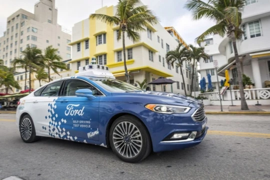 Ford đang có tham vọng thâu tóm công nghệ xe tự lái 