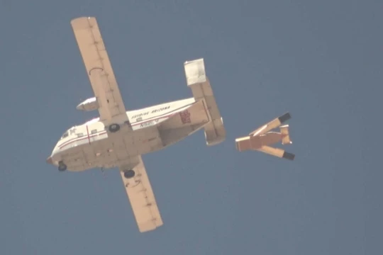 Loại máy bay không người lái này sau khi hoàn thành nhiệm vụ sẽ tự hủy - Ảnh: Popular Mechanics