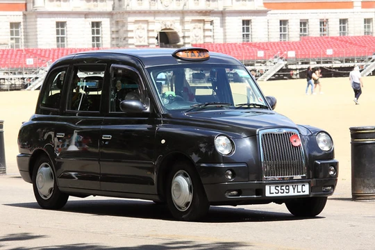 Một chiếc taxi TX4 ở London, Anh. Ảnh: Flickr 